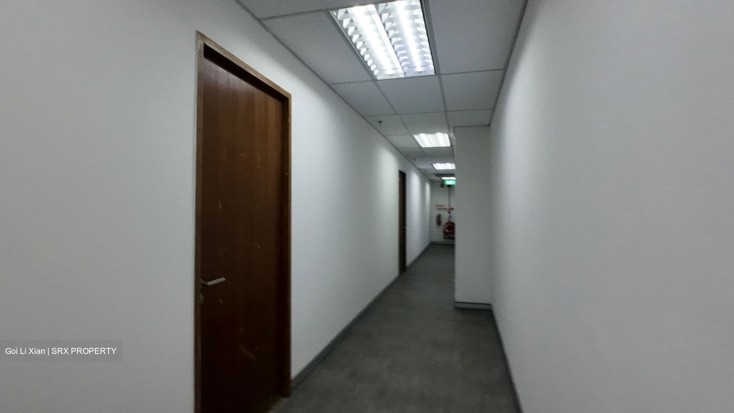 Clementi Loop (D5), Warehouse #593333731